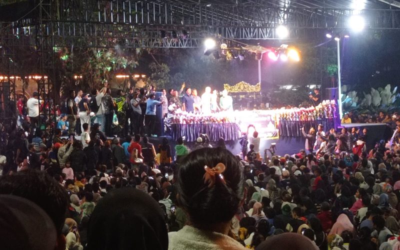 Warga Desa Cibitung Wetan Gelar Pawai Obor buat Sambut Tahun Baru Islam