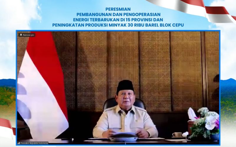 Mobil Pick Up Bermuatan Material Bangunan Terguling di Tanjakan Lebak Nangka