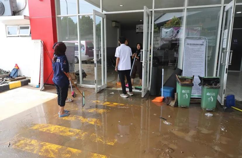Wabup Jaro Ade Tinjau Lokasi Bencana Banjir