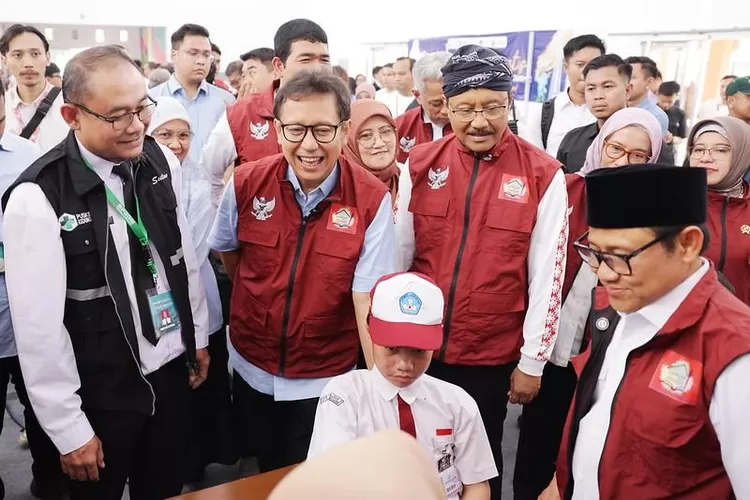 Hari Pertama CKG Sekolah, Wamenkes Kunjungi SD Prestasi Global Depok
