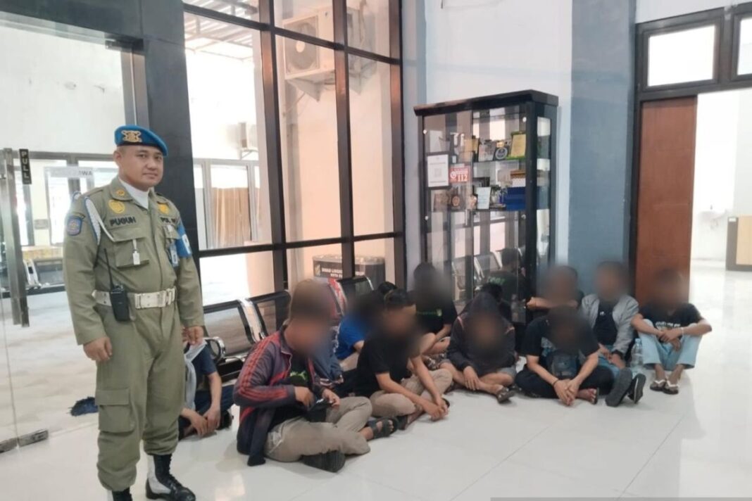 Pemkot Surabaya berikan imunisasi gratis siswa melalui program BIAS