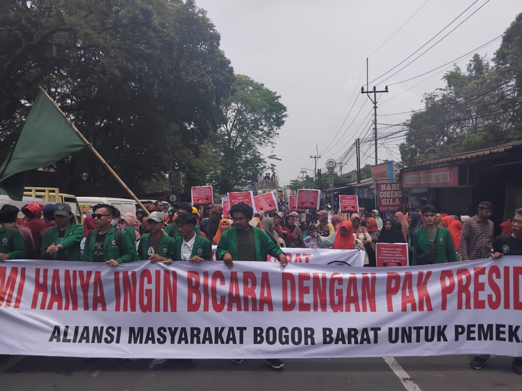 Supir Angkot Tolak Rute K6 Beroperasi