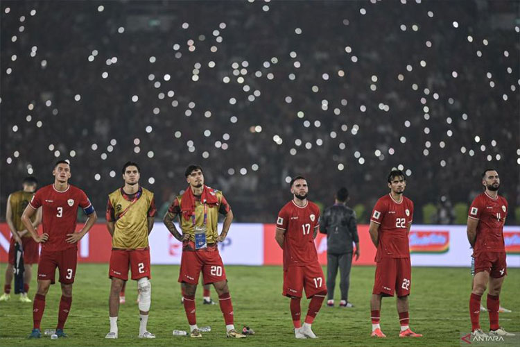 VIDEO: Imbang Lawan Lebanon, Kluivert dan Jay Idzes Konsentrasi Timnas Indonesia R4 Kualifikasi Piala Internasional 2026!