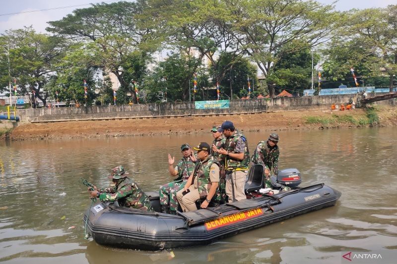 Peduli Kebersihan Lingkungan dan Cegah Banjir