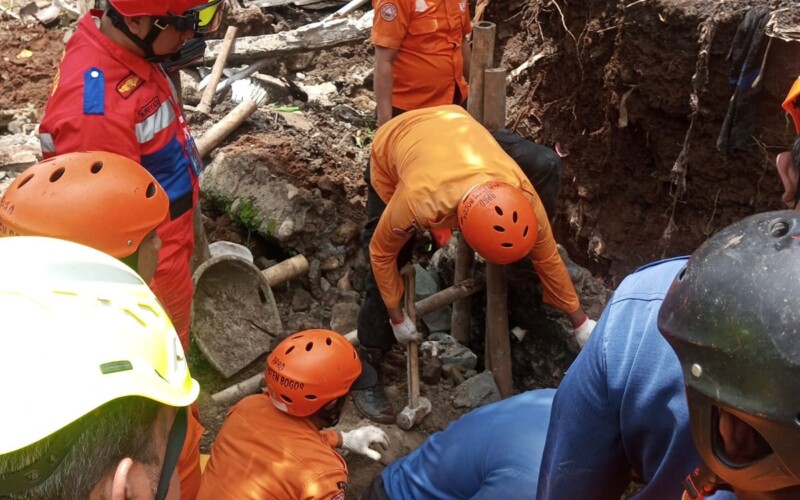 Pemotor di Cibinong Tewas Tabrak Flyover