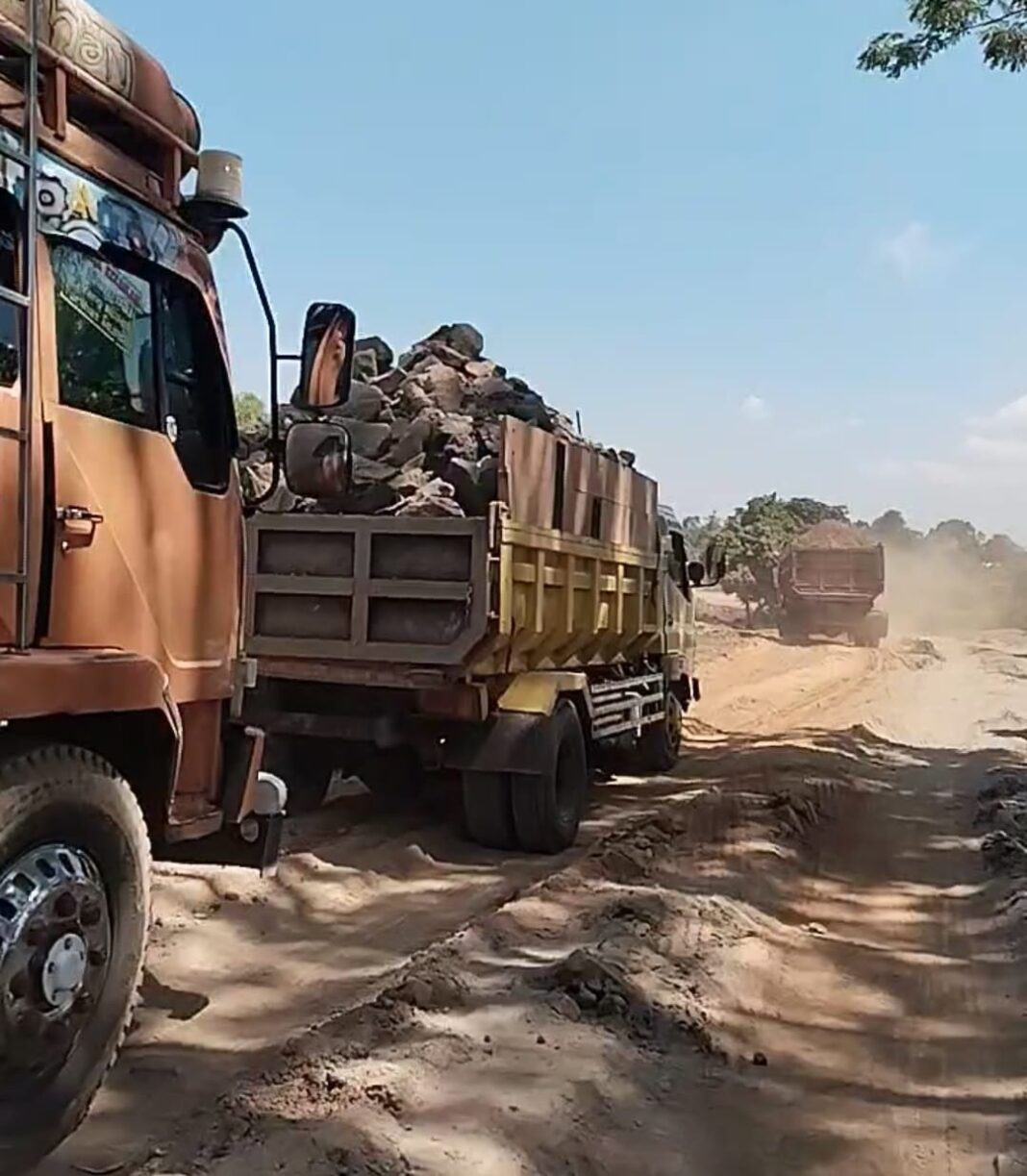 Penutupan Galian Tambang Menghambat Pasokan Material Rekonstruksi Jalan