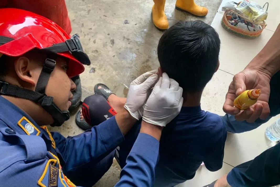 Dua Remaja di Tanjungsari Tersambar Petir Saat Berteduh