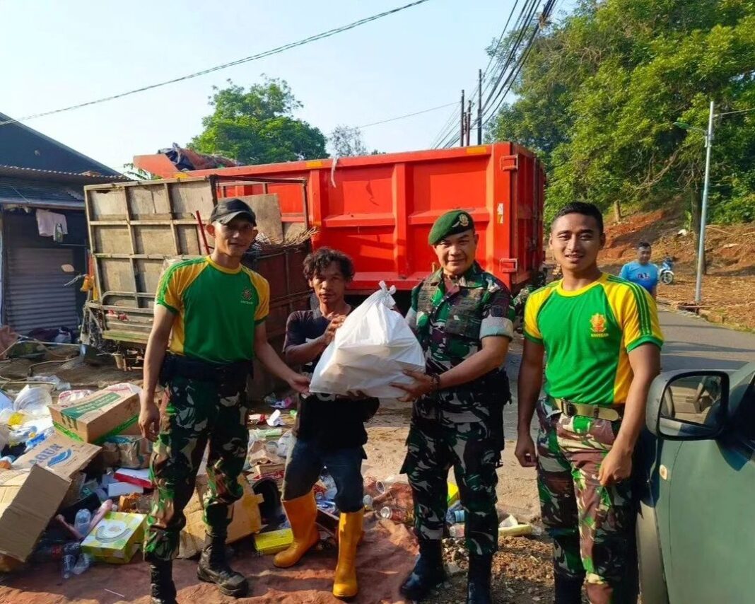 Tiga Pemotor Luka-luka Akibat Tertimpa Ranting Pohon Mahoni