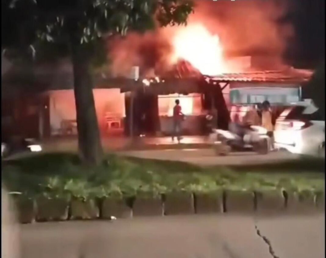Kebakaran Melanda Rumah Makan Chinese Food di Katulampa Bogor