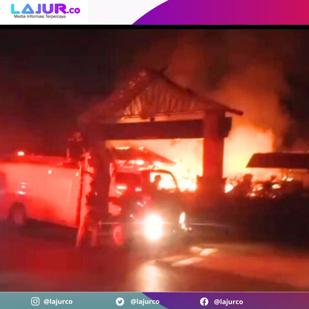 Korsleting Listrik Sebabkan 5 Rumah Kebakaran