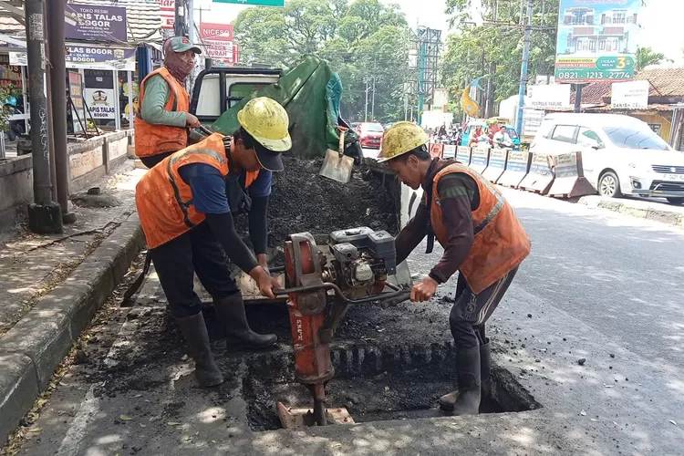 Mayat Tanpa Identitas Ditemukan di Gedung KNPI Kabupaten Bogor
