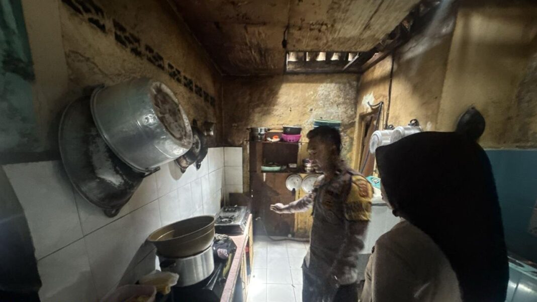 Pabrik Obat di Gunungputri Kebakaran Akibat Mesin Oven Meledak