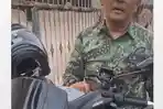 Emosi Pengendara Motor Ditegur Pejalan Kaki di Trotoar Depok